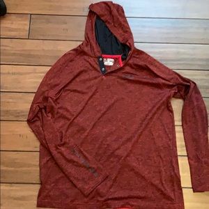 Under Armour men’s heat gear long sleeve hoodie